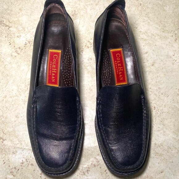 Cole Haan Womens Black Leather Loafers Size 8 Textured Lug Sole Slip-On Comfort - Picture 3 of 10
